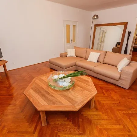 Apartment Piazza Dei Signori Penthouse Split