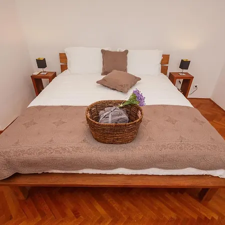 Apartment Piazza Dei Signori Penthouse *