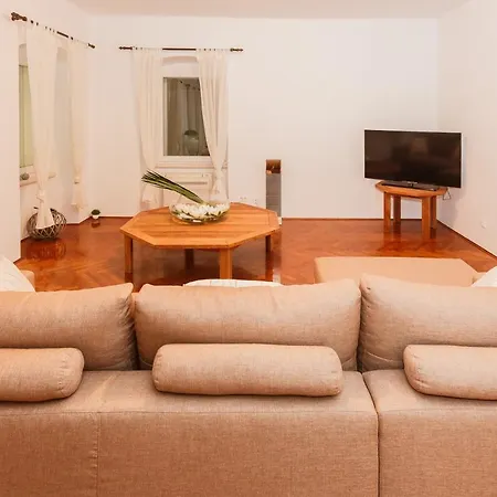 Apartment Piazza Dei Signori Penthouse *