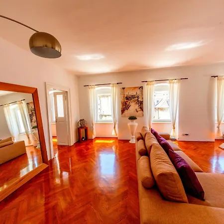 Apartment Piazza Dei Signori Penthouse Split