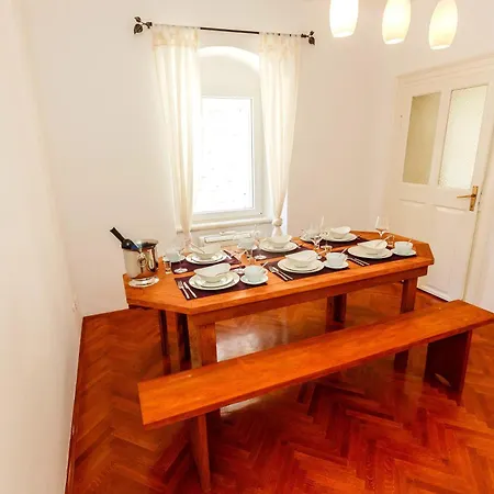 Apartment Piazza Dei Signori Penthouse *
