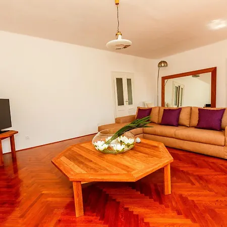 Piazza Dei Signori Penthouse *